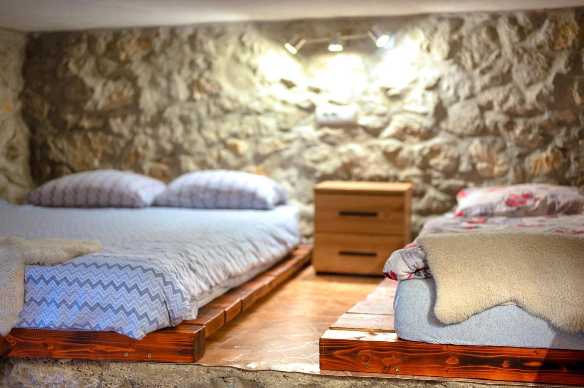 Stone Room-Kamena Soba Sipovo Esterno foto