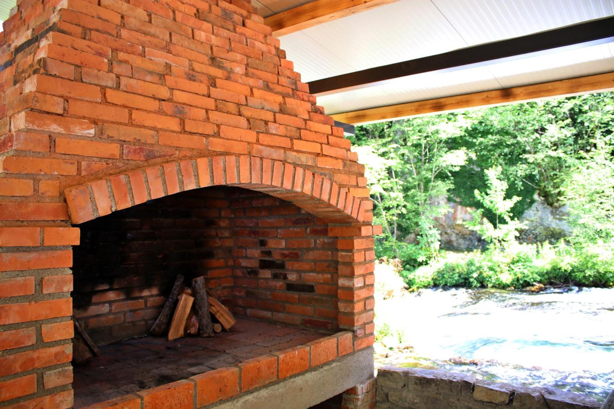 Stone Room-Kamena Soba Sipovo Esterno foto